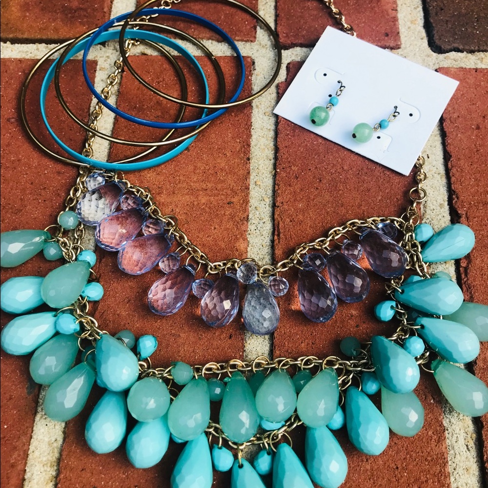 6/$20 NEW Necklace, Bangles and Earrings Set